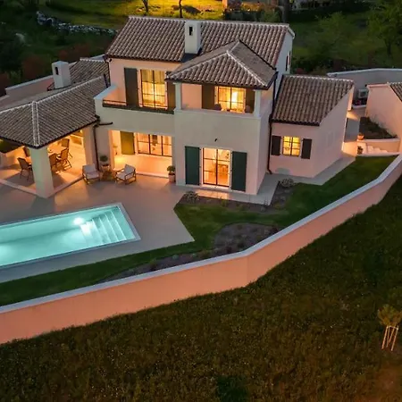 Villa Bora With Sauna And Heated Pool *